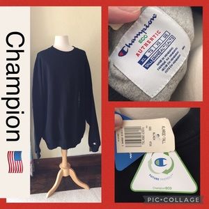 NWT Men’s Champion crew neck sweatshirt